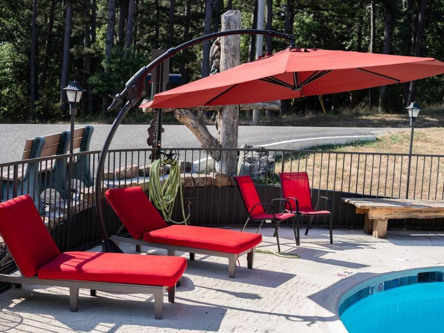 Stonegate Bed, Wifi, 50in Roku Tv, Salt Water Pool #109 *